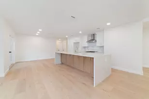 15651 Whitewater Ln, Houston, TX 77079 - Photo 11