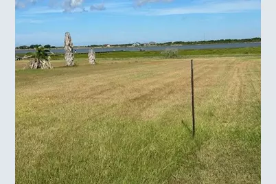 1140 E Bayshore, Palacios, TX 77465 - Photo 3