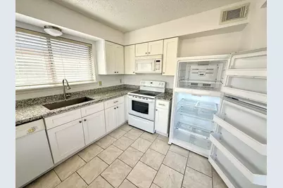 12100 Overbrook Lane #17D, Houston, TX 77077 - Photo 5