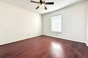 12100 Overbrook Ln, Houston, TX 77077 - Photo 9