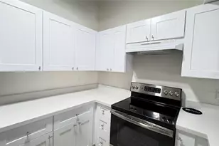 12932 Greenway Chase Ct, Houston, TX 77072 - Photo 3