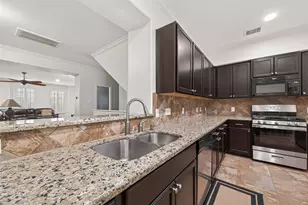 8102 Stoneyway Dr, Houston, TX 77040 - Photo 19