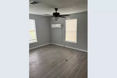 301 N Avenue C, Freeport, TX 77541 - Photo 9