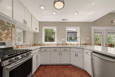 921 Ivy Road, Clear Lake Shores, TX 77565 - Photo 17