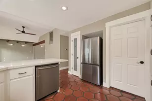 921 Ivy Rd, Clear Lake Shores, TX 77565 - Photo 19