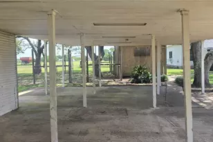 1011 6th St, East Bernard, TX 77435 - Photo 29