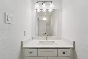 2206 Abernathy St, Houston, TX 77026 - Photo 31