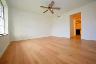 12048 Beechnut St, Houston, TX 77072 - Photo 5