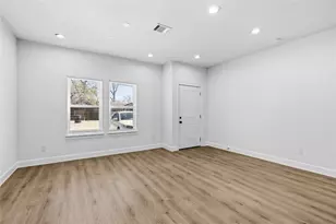 8316 Corinth St, Houston, TX 77051 - Photo 9