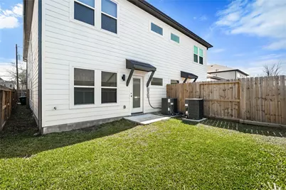 8316 Corinth Street #D, Houston, TX 77051 - Photo 23