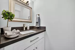 818 Silvergate Dr, Houston, TX 77079 - Photo 19