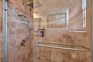 615 Warsaw St, Bayou Vista, TX 77563 - Photo 21