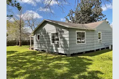 201 Smith Street, Clute, TX 77531 - Photo 19