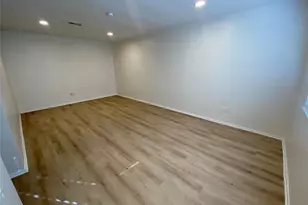 2 N Waxberry Rd, The Woodlands, TX 77381 - Photo 13