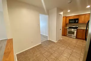 2 N Waxberry Rd, The Woodlands, TX 77381 - Photo 9