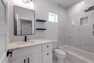 1102 36th St, Galveston, TX 77550 - Photo 23