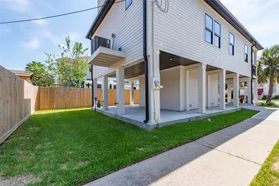 1102 36th Street, Galveston, TX 77550 - Photo 5
