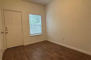 9834 Pelsey St Unit B St, Houston, TX 77029 - Photo 19