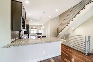 5425 Hidalgo St, Houston, TX 77056 - Photo 9
