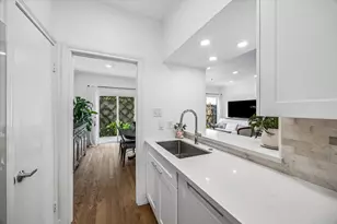 701 Bering Dr, Houston, TX 77057 - Photo 7