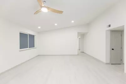 7115 Falling Waters Drive, Spring, TX 77379 - Photo 9