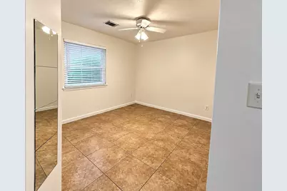 8807 Chelsea Brook Court, Houston, TX 77089 - Photo 9