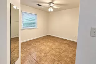 8807 Chelsea Brook Ct, Houston, TX 77089 - Photo 9