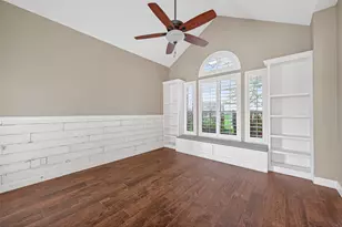 5019 Landon Ln, Baytown, TX 77523 - Photo 7