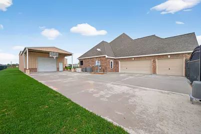 5019 Landon Lane, Baytown, TX 77523 - Photo 39