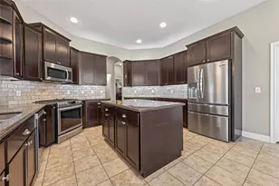 5019 Landon Ln, Baytown, TX 77523 - Photo 13