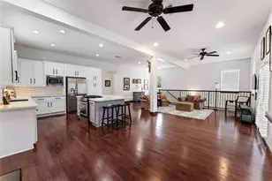 415 W 8th St, Houston, TX 77007 - Photo 1
