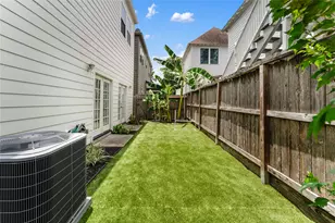 415 W 8th St, Houston, TX 77007 - Photo 17