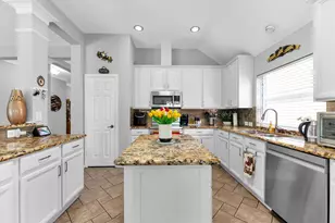 7318 Crestbury Ln, Cypress, TX 77433 - Photo 9