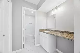 10555 Turtlewood Ct, Houston, TX 77072 - Photo 7