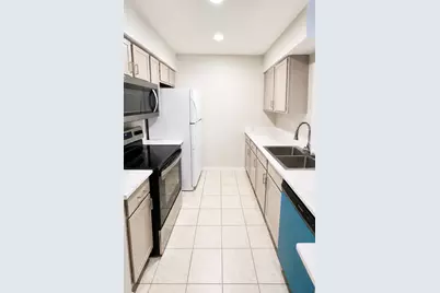 4633 Wild Indigo Street #555, Houston, TX 77027 - Photo 3