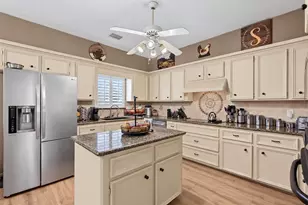 17730 Abby Ln, Spring, TX 77379 - Photo 7