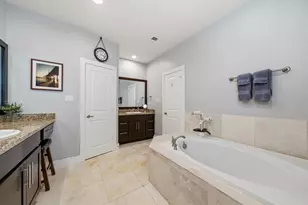 8816 Hollister Square Ct, Houston, TX 77080 - Photo 37