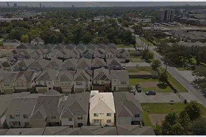 8816 Hollister Square Court, Houston, TX 77080 - Photo 33