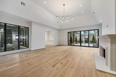 5731 Indian Circle, Houston, TX 77057 - Photo 9