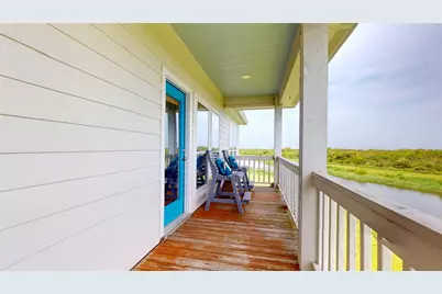708 Cameron Circle, Crystal Beach, TX 77650 - Photo 17