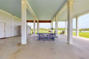 708 Cameron Circle, Crystal Beach, TX 77650 - Photo 39