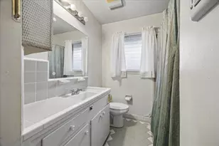 6131 Birdwood Rd, Houston, TX 77074 - Photo 9