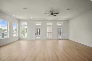1226 E 23rd St, Houston, TX 77009 - Photo 15