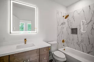 1226 E 23rd St, Houston, TX 77009 - Photo 33