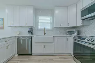13826 Pirates Beach Blvd, Galveston, TX 77554 - Photo 15