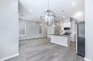 8423 Berry Brush Ln, Houston, TX 77022 - Photo 13