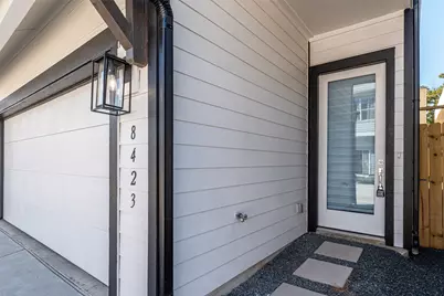 8423 Berry Brush Lane, Houston, TX 77022 - Photo 3