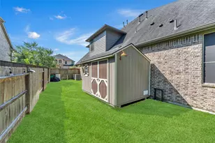 214 Reynosa Ct, Pinehurst, TX 77362 - Photo 9
