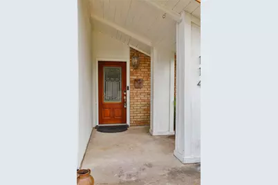 114 Persimmon Lane, Lake Jackson, TX 77566 - Photo 3