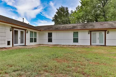 114 Persimmon Lane, Lake Jackson, TX 77566 - Photo 27